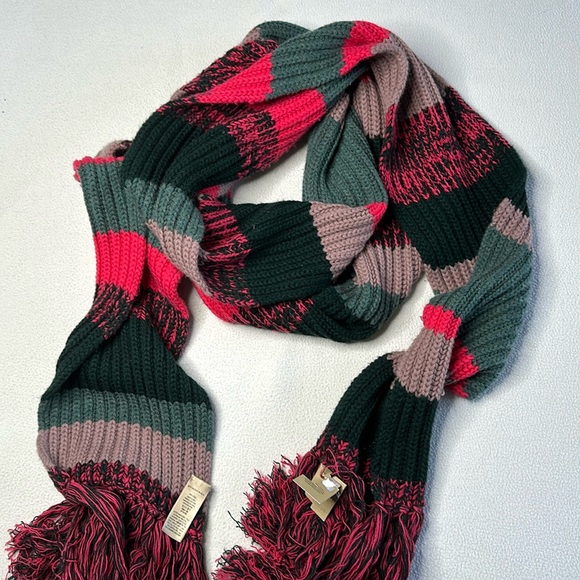 NWT Burberry Striped Knit - Picture 3 of 7